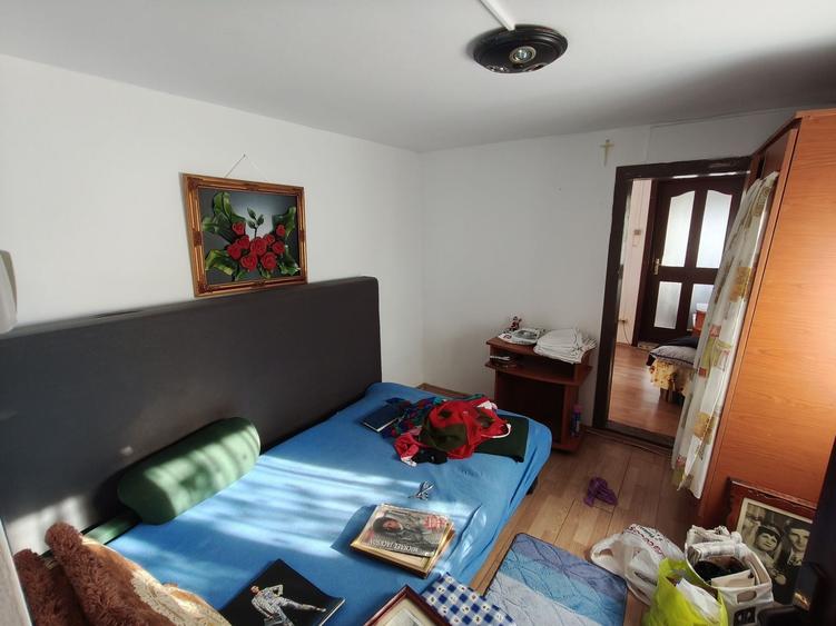 Casă cu 3 camere în Hătcărău