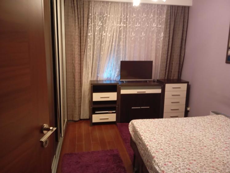 Apartament cu 2 camere semidecomandat în Berceni