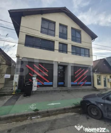 Spațiu comercial, de 600 mp, în Central