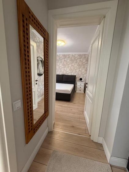 Apartament cu 2 camere decomandat, mobilat în Central