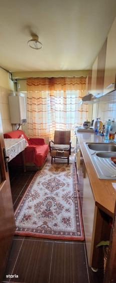 Apartament cu 3 camere decomandat în Faleza Nord