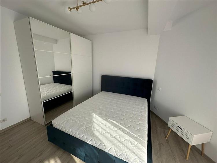 Apartament cu 2 camere semidecomandat, mobilat în Exterior Sud