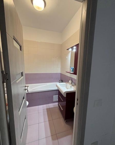 Apartament cu 2 camere decomandat în Berceni