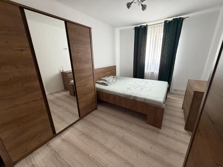 Casă cu 4 camere cu Teren 50 Mp în Moșnița Nouă