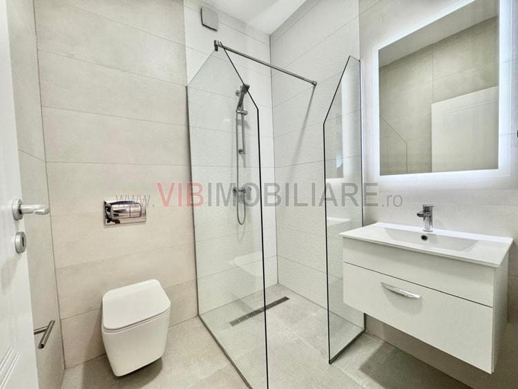 Apartament cu 3 camere decomandat în Băneasa