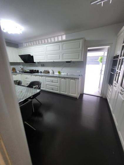 Casă individuală cu 5 camere cu Teren 130 Mp în Dămăroaia