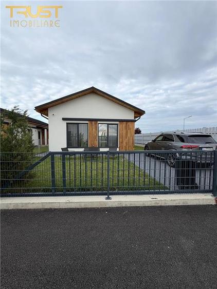Casă cu 4 camere cu Teren 400 Mp în Sub Coastă