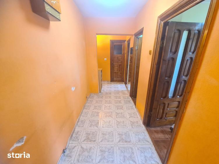 Apartament cu 2 camere decomandat în Energiei