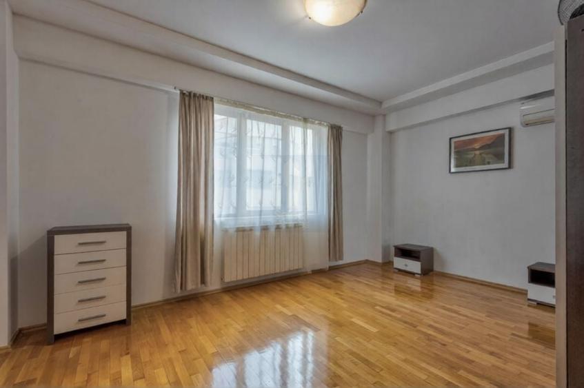 Apartament cu 3 camere decomandat, mobilat în Aviatorilor