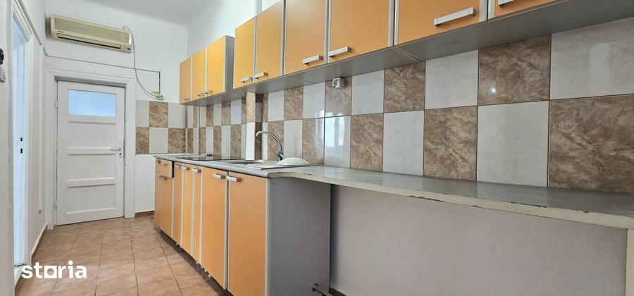 Apartament cu 4 camere în Iancului
