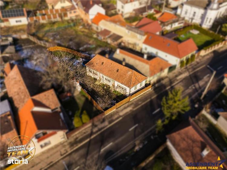 Casă cu 2 camere cu Teren 384 Mp în Simeria