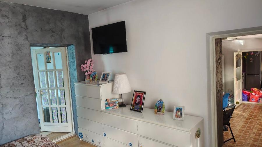 Casă individuală cu 3 camere cu Garaj în Casicea
