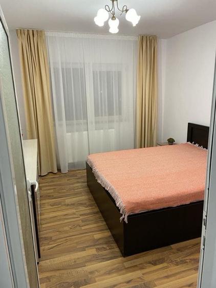 Apartament cu 3 camere decomandat în Mihail Kogălniceanu