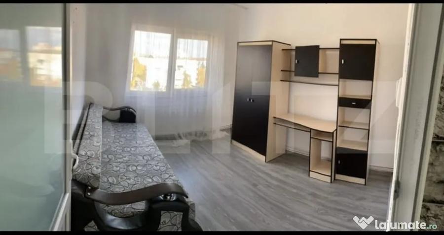 Apartament cu 2 camere decomandat în Micro 17