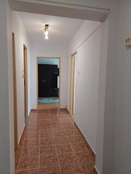Apartament cu 2 camere decomandat în Crângași