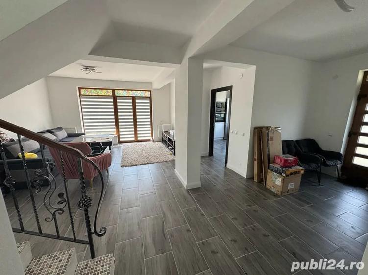 Casă cu 5 camere cu Teren 430 Mp în Gilău