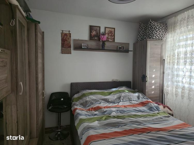 Apartament cu 3 camere semidecomandat în Universității