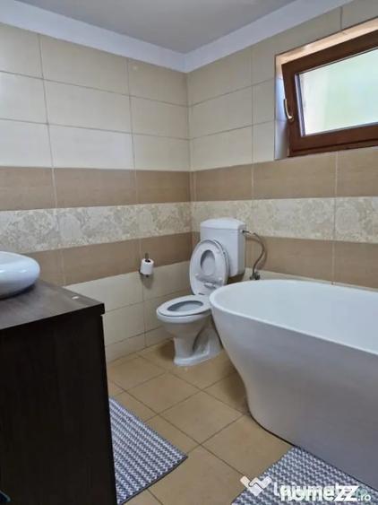Casă cu 1 camere cu Teren 1024 Mp în Malu Mare