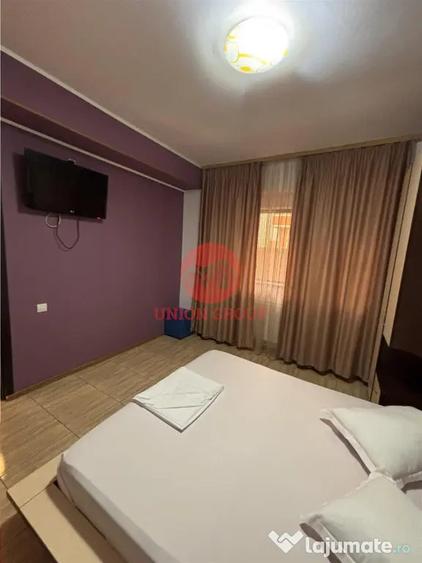 Casă cu 8 camere cu Teren 200 Mp în Central