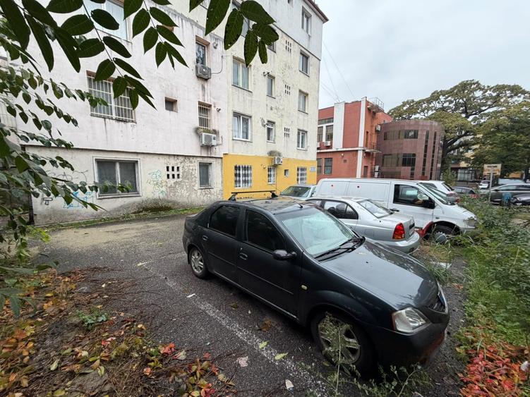 Casă individuală cu 3 camere cu Teren 587 Mp în Central