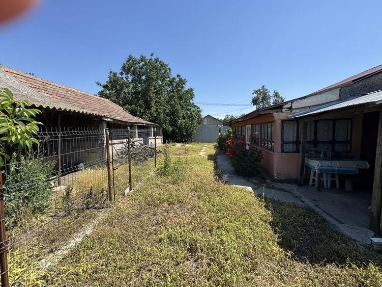 Casă cu 4 camere în Drăgănești de Vede