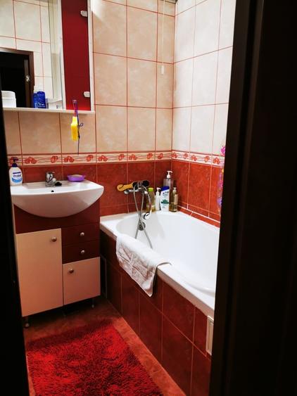 Apartament cu 3 camere decomandat în Brâncoveanu
