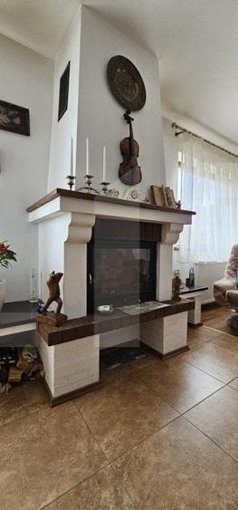 Casă individuală cu 4 camere cu Garaj în Sântionlunca