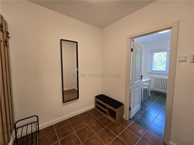 Apartament cu 2 camere semidecomandat în Aviației