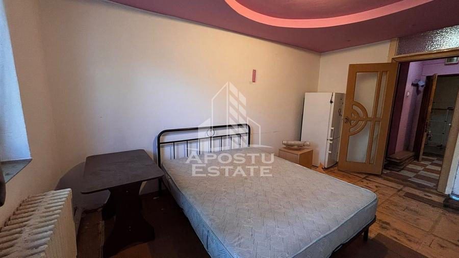 Garsonieră decomandată, mobilată în Complex Studențesc