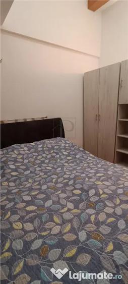 Apartament cu 4 camere decomandat, mobilat în Aradului