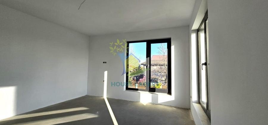 Casă individuală cu 5 camere cu Canalizare în Corbeanca