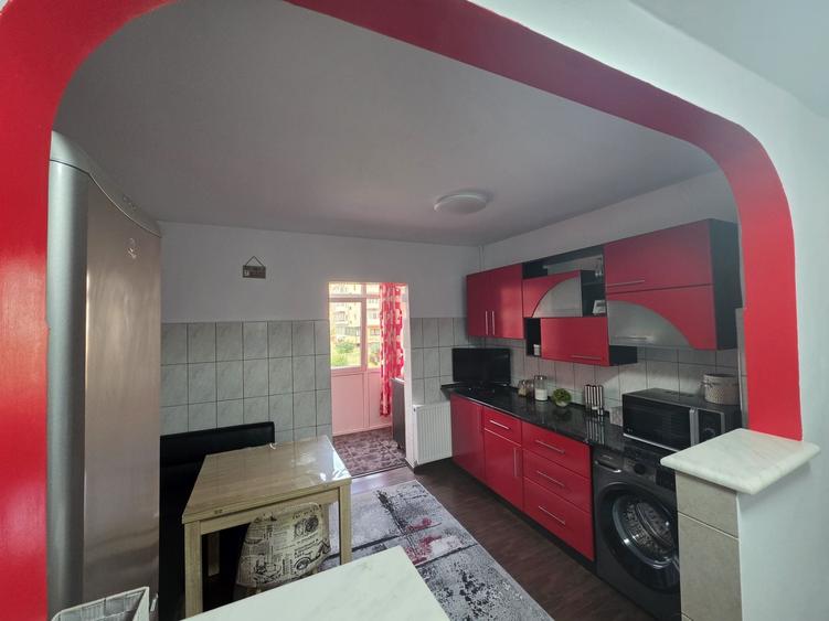 Apartament cu 2 camere decomandat în Lotrioara