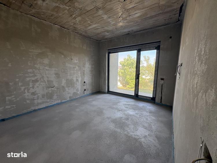 Casă cu 3 camere cu Teren 1290 Mp în Oșorhei