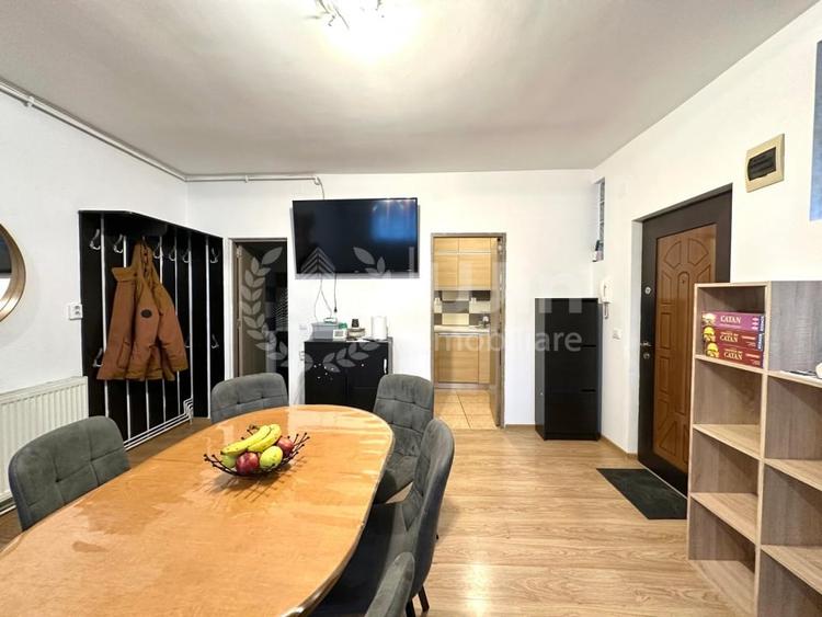 Apartament cu 3 camere decomandat, mobilat în Central