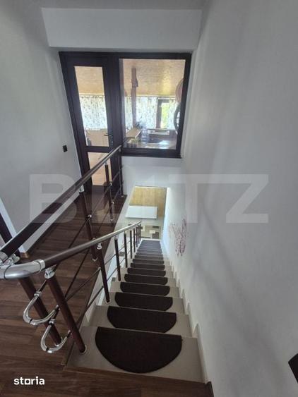 Casă cu 5 camere cu Teren 1120 Mp în Central