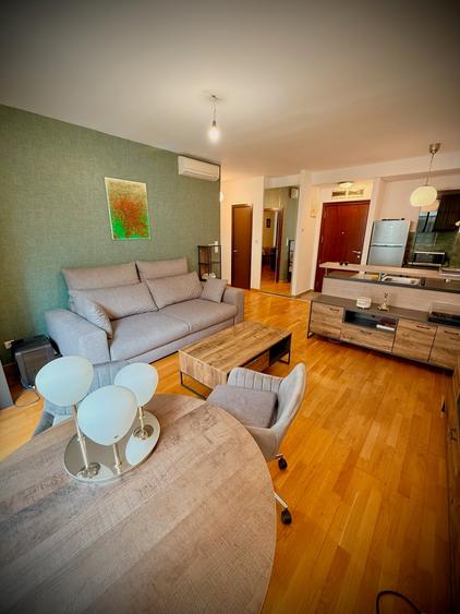 Apartament cu 2 camere semidecomandat în Băneasa
