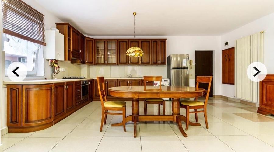 Apartament cu 3 camere decomandat, mobilat în Bună Ziua