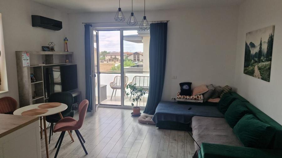 Apartament cu 2 camere semidecomandat în Dumbrăvița