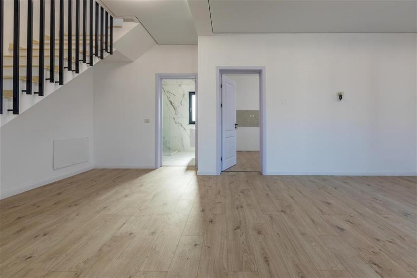 Casă individuală cu 3 camere cu Teren 385 Mp în Central