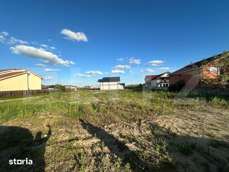 Teren intravilan de vanzare, 1319 mp, front 13,09 m, toate utilitatile - 3