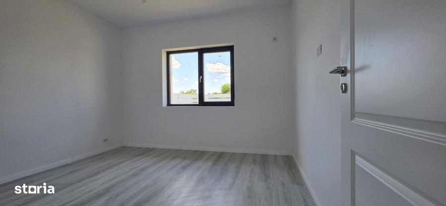 Casă cu 4 camere în Clinceni