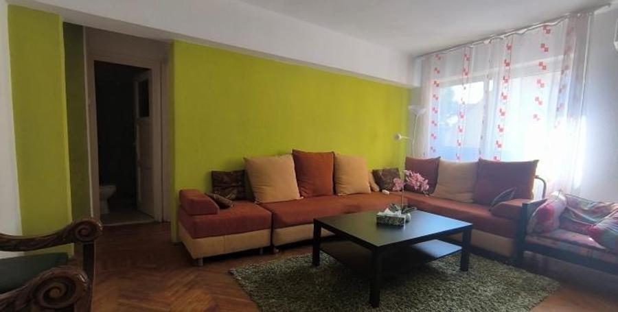 Apartament cu 2 camere semidecomandat, mobilat în Cișmigiu