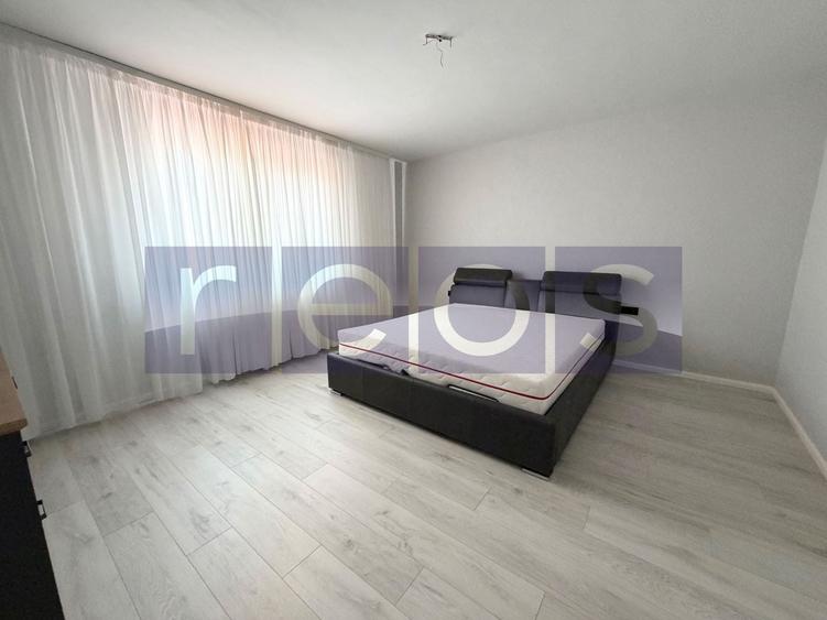 Apartament cu 4 camere decomandat, mobilat în Colentina