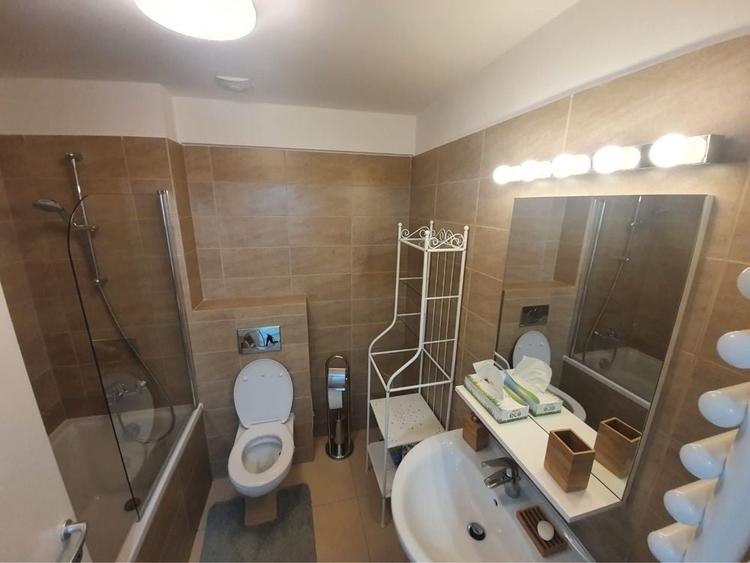 Apartament cu 3 camere în Străulești