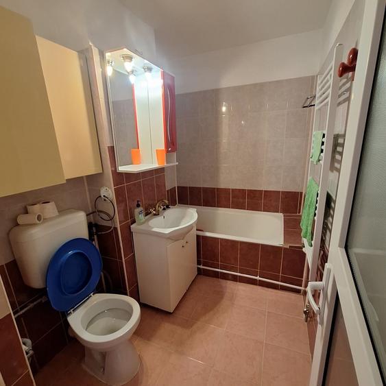 Inchiriez apartament 2 camere - 5
