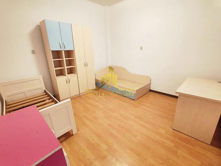 Apartament cu 3 camere decomandat, mobilat în Central