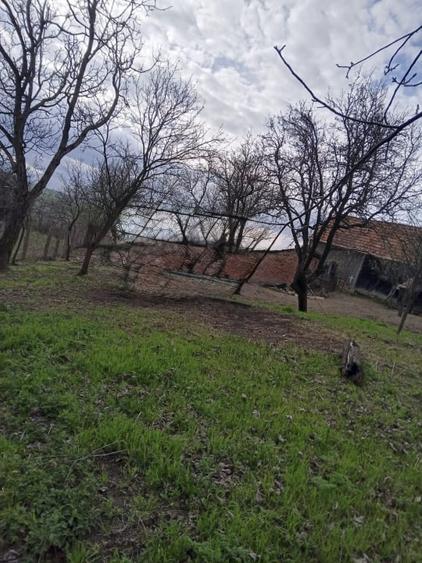 Casă individuală cu 4 camere cu Teren 1708 Mp în Ghirbom