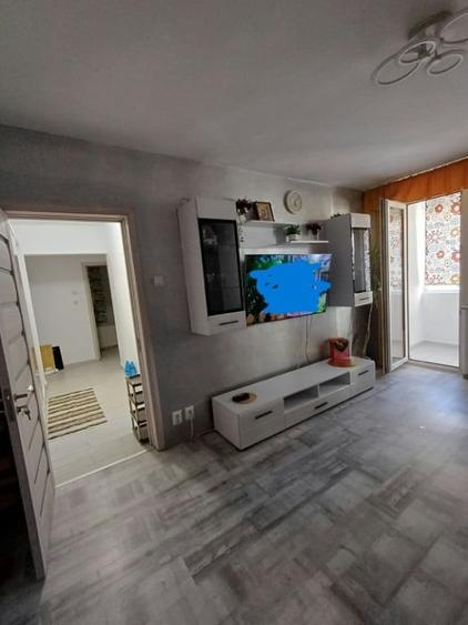 Apartament cu 2 camere decomandat în Obor