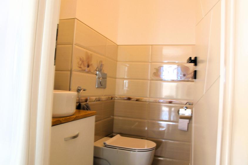Apartament cu 3 camere decomandat în Lenin