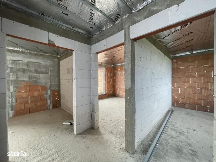 Casă cu 4 camere în Central